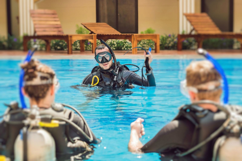 The Benefits of Enrolling in a SC-Based Commercial Scuba Diving School